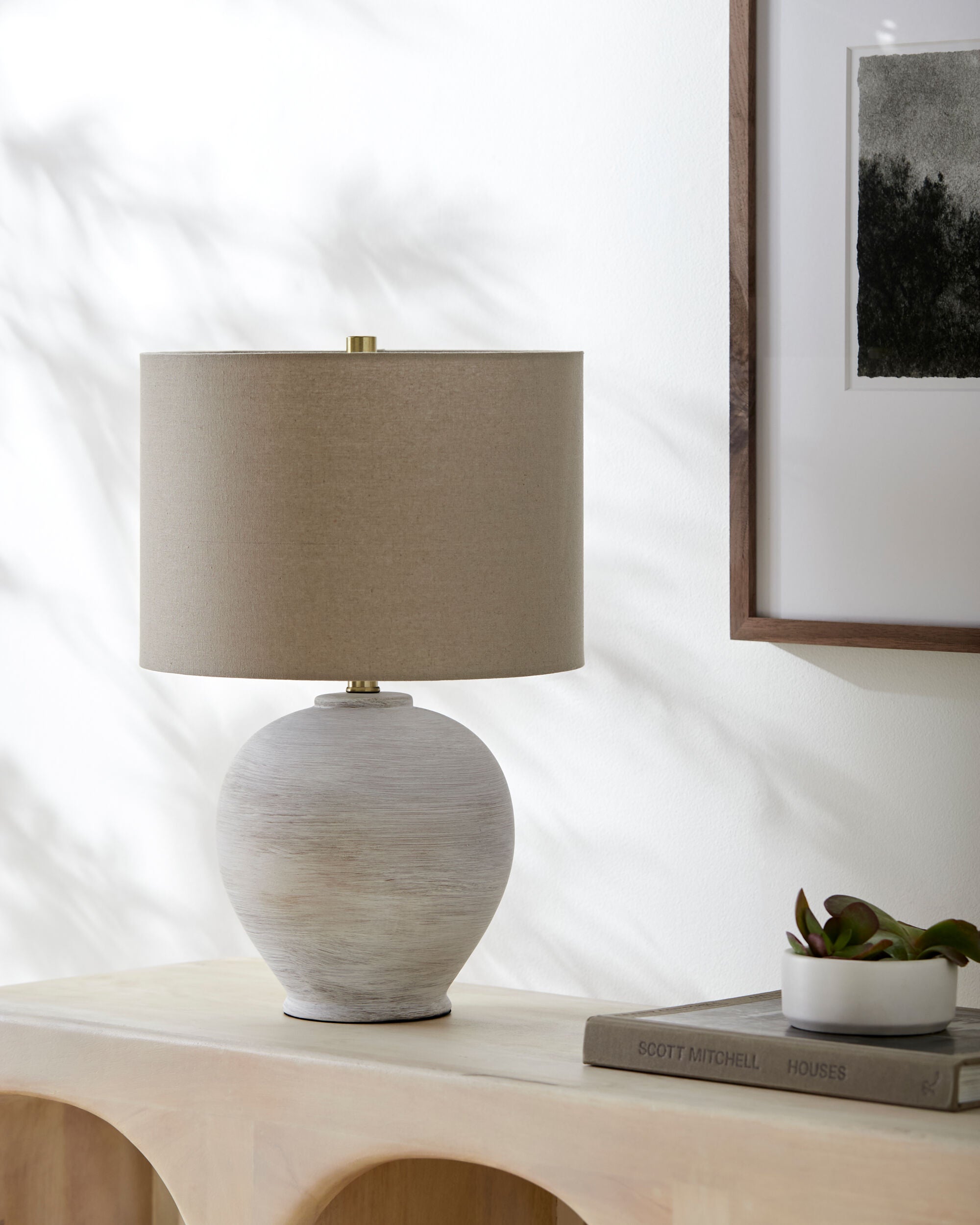 Whispering Sands 23" Lamp